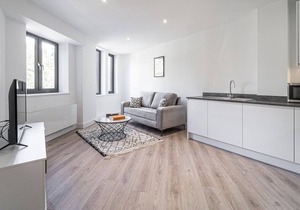 Seven Living Residences Solihull - Modern Studios close to NEC and BHX