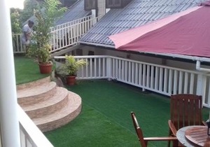 SHAY LYAH SELF CATERING