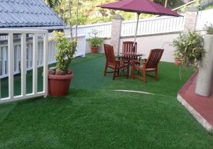 SHAY LYAH SELF CATERING