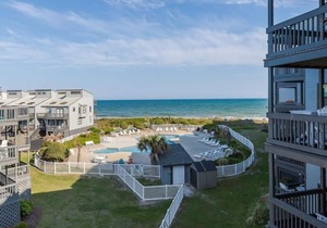 Shipwatch Villa 1318 - Oceanfront condo - swimming pool!