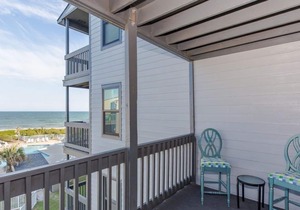 Shipwatch Villa 1318 - Oceanfront condo - swimming pool!