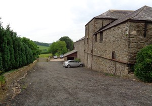 Shire Horse, 6 miles to Looe & dog friendly Seaton Beach, country retreat (1 BR)