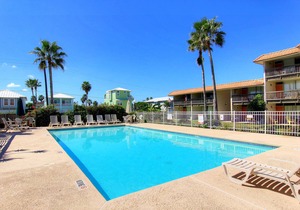 Shore Thing, amazingly remodeled studio unit at Sea Sands Condos!