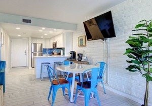 Shore Thing, amazingly remodeled studio unit at Sea Sands Condos!