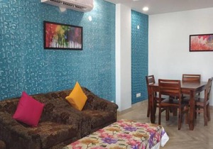 SHORT STAY 3BHK Serviced Apartment (LIFT+Kitchen+3 nights min stay) E Block Saket