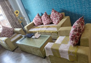 Short Stay In Saket (2BHK Near Max with LIFT)