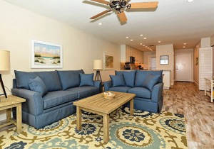 Siesta Key - Gulf-Front Retreat - 2 BR – Free Boat Docks - Upscale