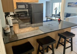 SIESTA SANDS BEACH RESORT - Beachfront Condo complex on Crescent Beach - 1BR