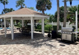 SIESTA SANDS BEACH RESORT - Beachfront Condo complex on Crescent Beach - 1BR