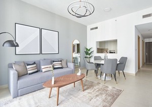 Silkhaus Stylish 2 BDR | Pool and Gym | Downtown