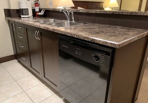 Silver Rock Condos. Great Location. AC