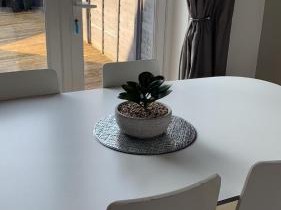 Silver Stag Properties, Spacious 3 BR Haven