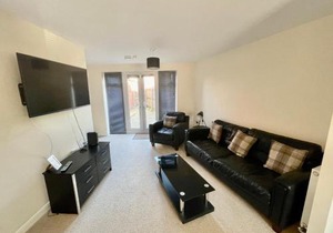 Silver Stag Properties, Comfy 2 BR Home in Ashby