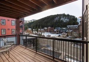 Simple and Comfortable Fraser Crossing Founders Pointe Condo Facing Ski Resort condo