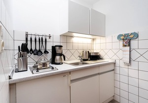 Simple, central apartment for 2 persons, incl. WLAN and TV, separate kitchen.