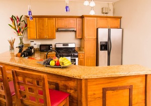 Simply Heavenly! Large Self Catered Single Bedroom Apartment With Huge Pool
