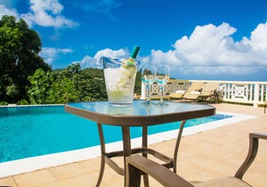 Simply Heavenly! Large Self Catered Single Bedroom Apartment With Huge Pool