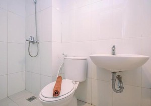 Simply Look Studio Tamansari Mahogany Karawang Apartment By Travelio