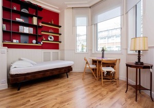 Sinclair Gardens Apartment, London