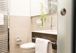 Single Room - Emich's Hotel