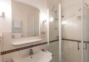 Single Room - Manor House Barkow