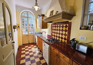 Single storey house with sea view
