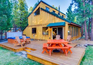 Sisters Tollgate Retreat with Hot Tub & WiFi