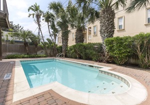 Sit back & relax at Garden Breeze! Affordable Rates & Close to the Beach!