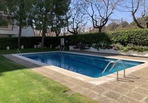 Sitges Spaces Oasis Penthouse - 3 Bedroom/2 Bath/Terrace/Pool- Sleeps 8 (6+2)