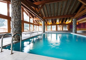 Ski-in/ski-out & foot of the slopes, fitness, swimming pool, terrace, balcony, tv, ski locker, 31m²