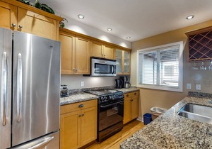 Ski-In/Out Two-Story Condo w/Free WiFi, Balcony, Private Hot Tub, Gas Fireplace