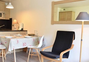 Ski-in/ski-out & foot of the slopes, 4th floor, balcony, ski locker, 27m², Méribel