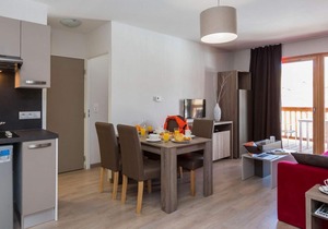 Ski-in/ski-out & foot of the slopes, fitness, terrace, balcony, tv, ski locker, 54m², La Plagne