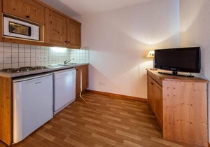 Ski-in/ski-out & foot of the slopes, balcony, parking, tv, ski locker, 35m², Arvieux en Queyras