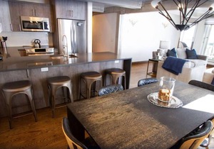 Ski-In, Ski-Out Snowmass Village 3 Bedroom - Hot Tub, Free Airport Transfers!