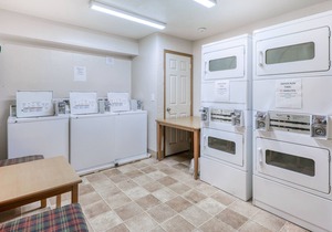 Ski-In/Ski-Out Studio w/ Free WiFi, Shared Indoor Pool, Sauna, & Fitness Room