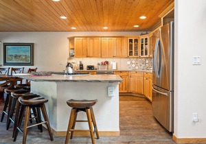 ☼ Ski Resort Views From Deck | Slopeside 202 | Private Hot Tub