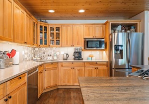 ☼ Ski Resort Views From Deck | Slopeside 202 | Private Hot Tub