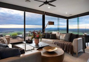 Sky High- iconic ridge-top retreat
