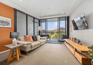 Sky High Views in the Heart of Canberra