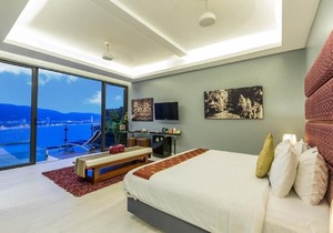Sky Suites with Balcony (007)
