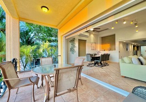 Sky View Condo #1 @ Coral Sands, West Bay Beach