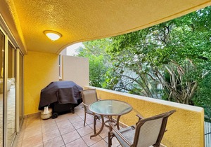 Sky View Condo #1 @ Coral Sands, West Bay Beach