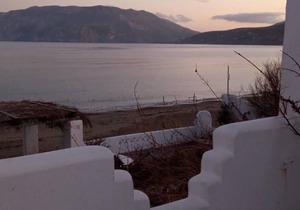 Skyros Beachfront Studio-A step away from the beach