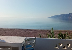 Skyros Beachfront Studio-On the sandy beach
