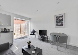 Sleek 1BD Pontac Apartment in the Heart of Didcot