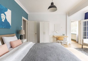 Sleek Flat w Balcony 8 min to Coast on Bagdat Ave