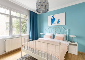 Sleek Flat w Balcony 8 min to Coast on Bagdat Ave