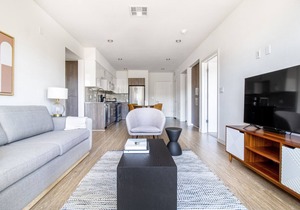 Sleek Milpitas 1BR w/Gym, Pool, walk to BART + Great Mall, by Blueground