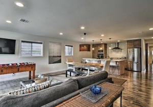 Sleek Riverfront Condo on Pier in Downtown Astoria